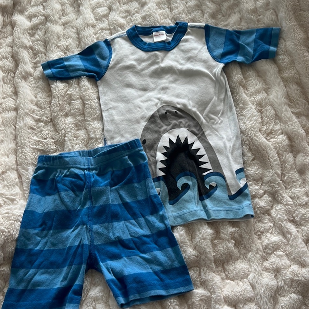 Hanna Anderson shark pajama set